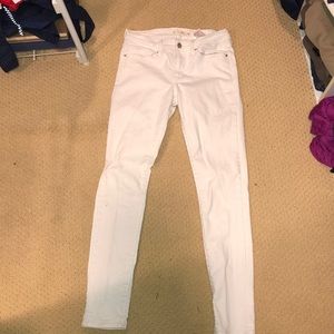 White skinny Jeans